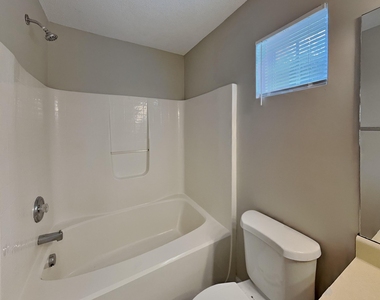 223 Pebblestone Drive - Photo Thumbnail 9