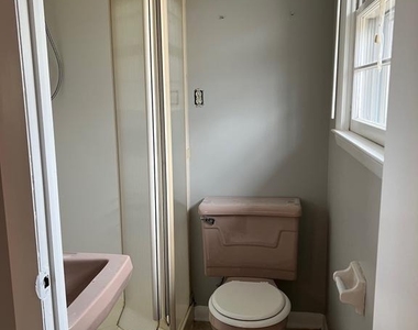 502 Glider Avenue - Photo Thumbnail 16