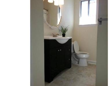 210 Ellis Street - Photo Thumbnail 8