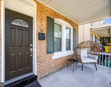 11 E Atlantic Avenue - Photo Thumbnail 2