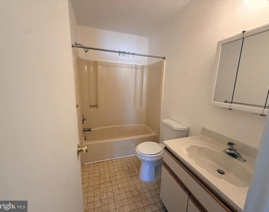 1403 Britton Place - Photo Thumbnail 8
