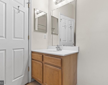 614 Benson Street - Photo Thumbnail 15