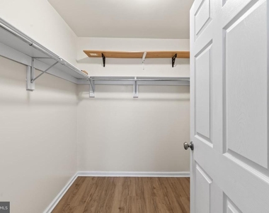 614 Benson Street - Photo Thumbnail 18