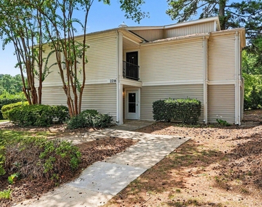 2216 Myron Drive - Photo Thumbnail 12