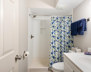2216 Myron Drive - Photo Thumbnail 14