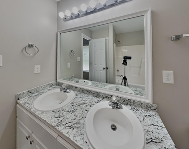 2012 Laurel Leaf Road - Photo Thumbnail 7