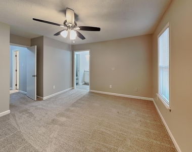 4205 Traders Dock Court - Photo Thumbnail 6