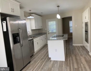 48005 Mayflower Drive - Photo Thumbnail 14