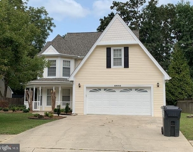 48005 Mayflower Drive - Photo Thumbnail 3