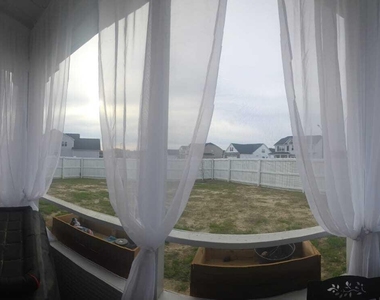 536 Amusement Drive - Photo Thumbnail 11