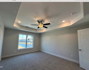 536 Amusement Drive - Photo Thumbnail 12