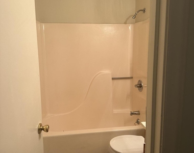5104 Vann Street - Photo Thumbnail 8