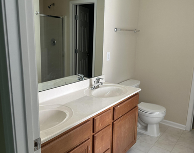 5104 Vann Street - Photo Thumbnail 6