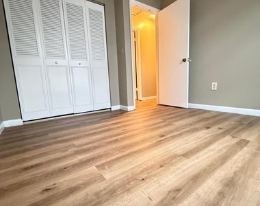4621 Langston Drive - Photo Thumbnail 11