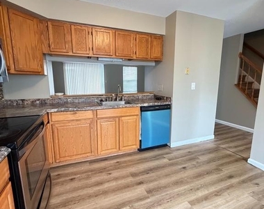 4621 Langston Drive - Photo Thumbnail 3