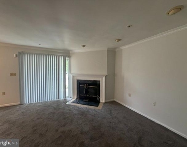 14312 Bowsprit Lane - Photo Thumbnail 4