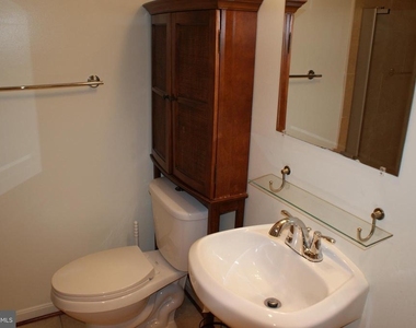 9716 Lake Pointe Court - Photo Thumbnail 23
