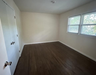 7200 Long Branch Drive - Photo Thumbnail 8