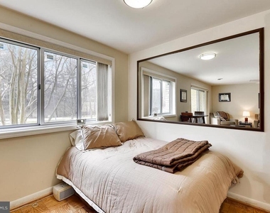 10444 Rockville Pike - Photo Thumbnail 3