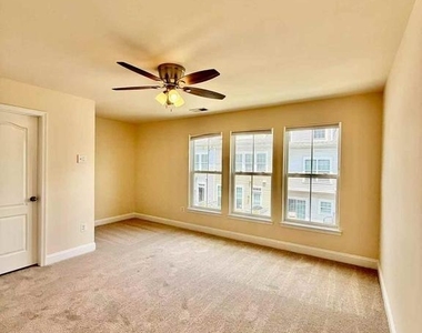 11918 Weybridge Lane - Photo Thumbnail 22