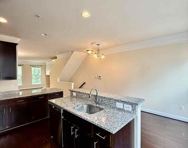 11918 Weybridge Lane - Photo Thumbnail 12