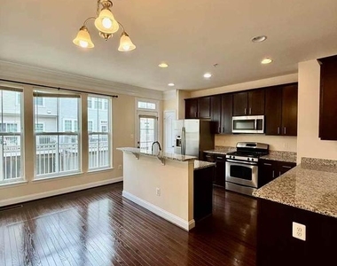 11918 Weybridge Lane - Photo Thumbnail 14