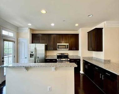 11918 Weybridge Lane - Photo Thumbnail 7