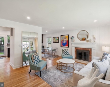 5802 Ryland Drive - Photo Thumbnail 2