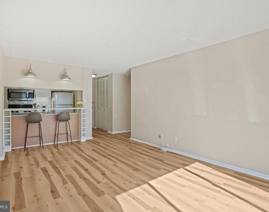 11801 Rockville Pike - Photo Thumbnail 17