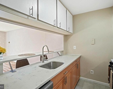 11801 Rockville Pike - Photo Thumbnail 6