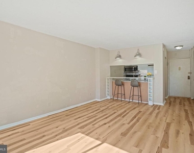 11801 Rockville Pike - Photo Thumbnail 14