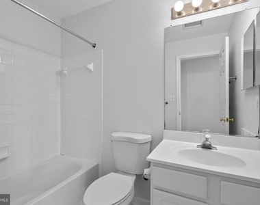 206 Heathwalk Street - Photo Thumbnail 16