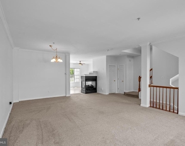 206 Heathwalk Street - Photo Thumbnail 4