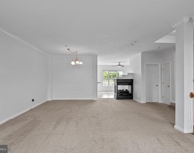 206 Heathwalk Street - Photo Thumbnail 5