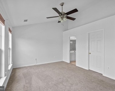 206 Heathwalk Street - Photo Thumbnail 13