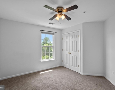 206 Heathwalk Street - Photo Thumbnail 20