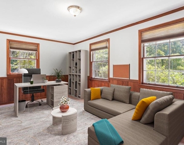 7001 Longwood Drive - Photo Thumbnail 9