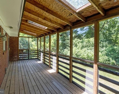 7001 Longwood Drive - Photo Thumbnail 22