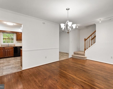 11017 Cedarwood Drive - Photo Thumbnail 7