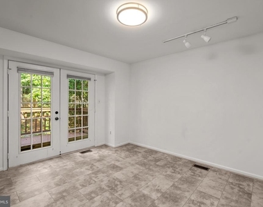 11017 Cedarwood Drive - Photo Thumbnail 12