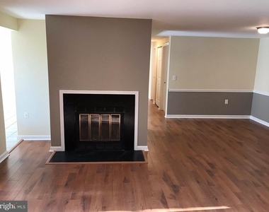 18120 Chalet Drive - Photo Thumbnail 2