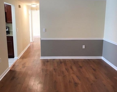 18120 Chalet Drive - Photo Thumbnail 11