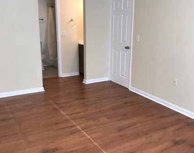18120 Chalet Drive - Photo Thumbnail 21