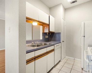 2804 Rio Grande St - Photo Thumbnail 1