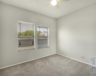 2804 Rio Grande St - Photo Thumbnail 12