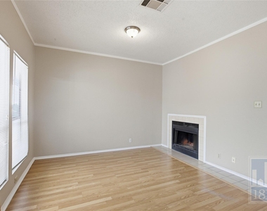 2804 Rio Grande St - Photo Thumbnail 1