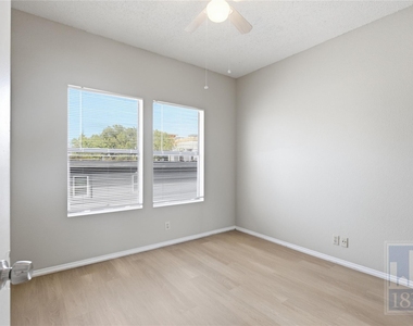 2804 Rio Grande St - Photo Thumbnail 16