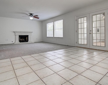 4300 Companeros Way - Photo Thumbnail 8
