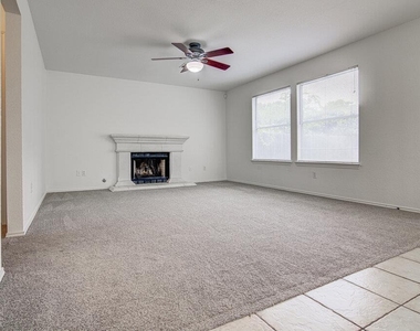 4300 Companeros Way - Photo Thumbnail 5
