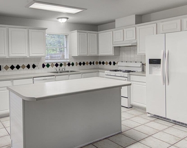 4300 Companeros Way - Photo Thumbnail 29